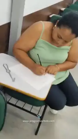 Alunas fazendo o circuito de instrumental
